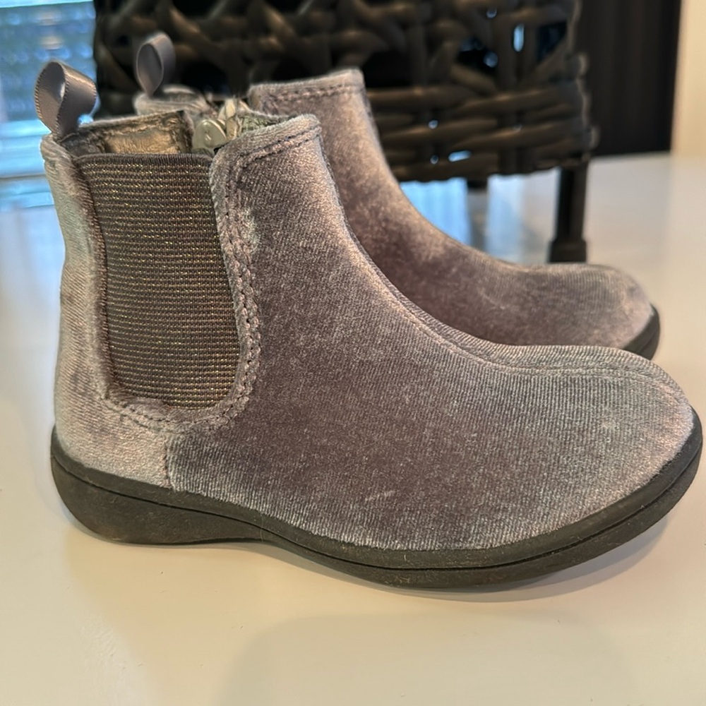 CARTERS Toddler Suede Boots - size 7